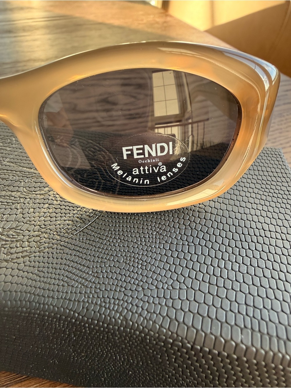 Vintage Fendi SL7632 Oval Sunglasses - Nude/Beige (Deadstock/NOS) - Picture 8 of 9
